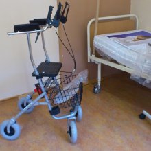 augstais rollators