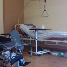 funkcionala gulta, wc kresls, gultas galdins
